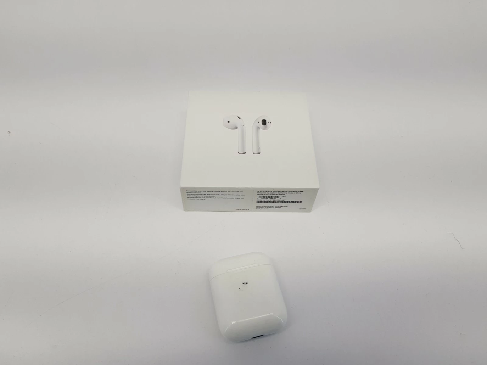 sluchawki-airpods-1-generacji-stan-uszkodzony