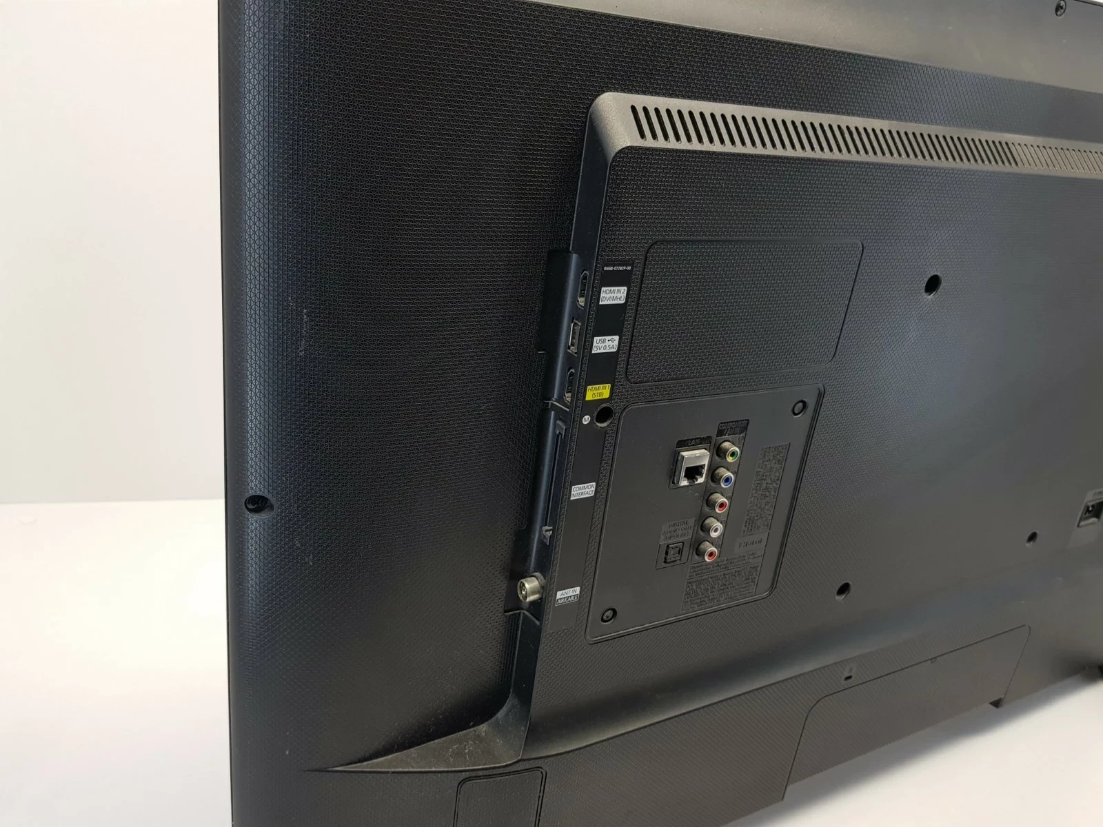 telewizor-samsung-ue40j5200-40-cali-przekatna-ekranu-cale-40