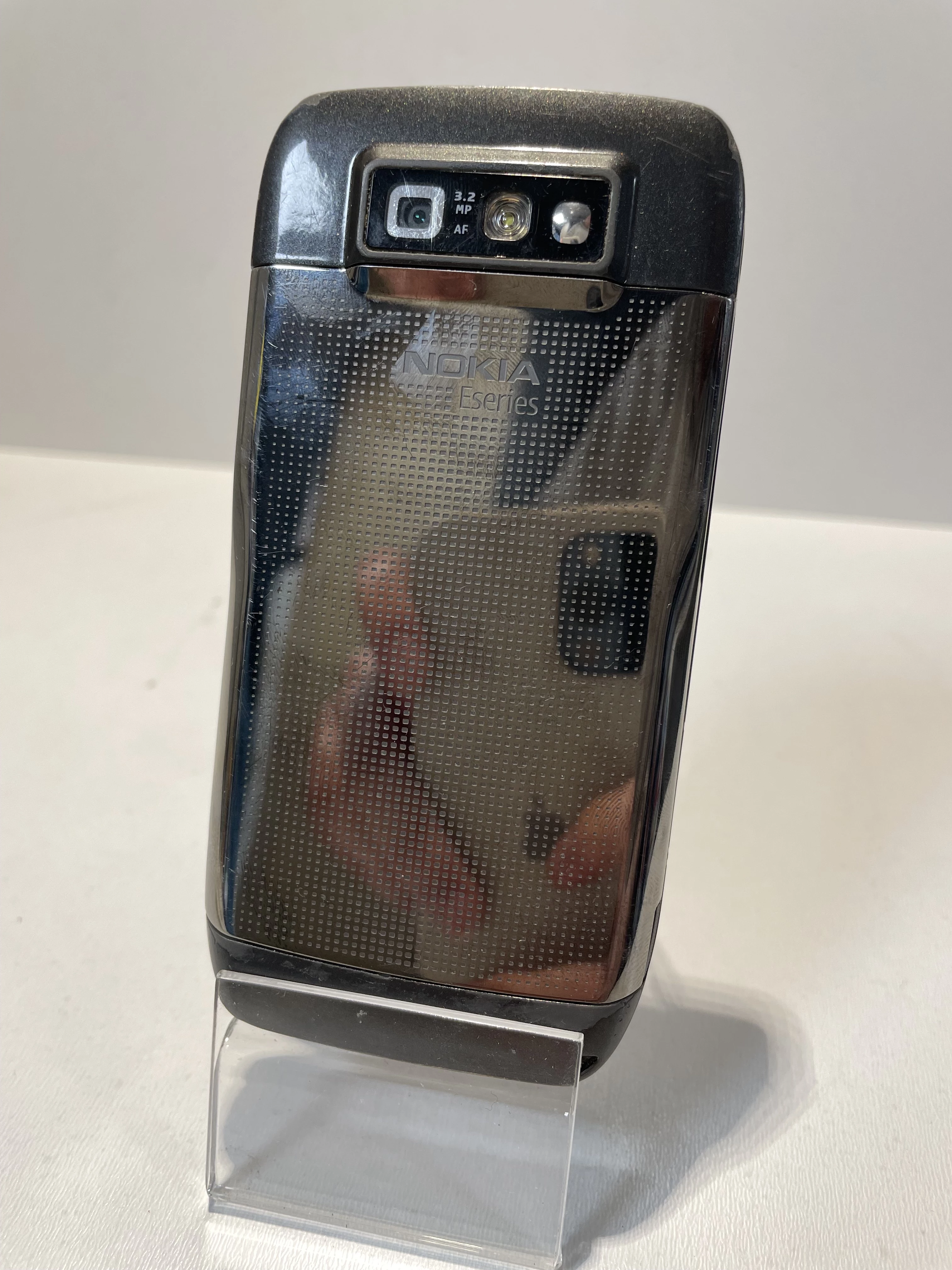 telefon-nokia-e71-simlock-plus-przekatna-ekranu-236