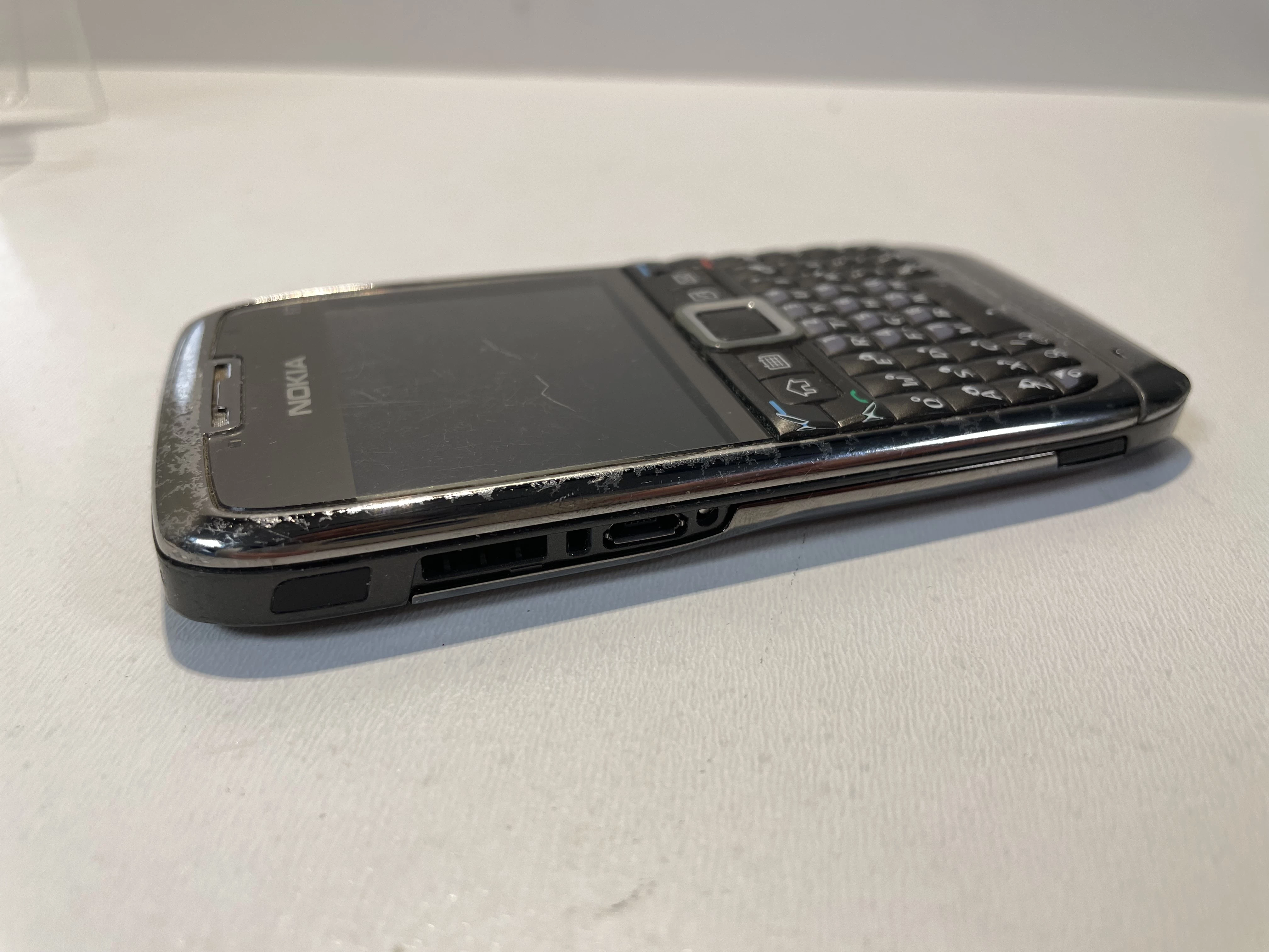 telefon-nokia-e71-simlock-plus-kod-producenta-e71