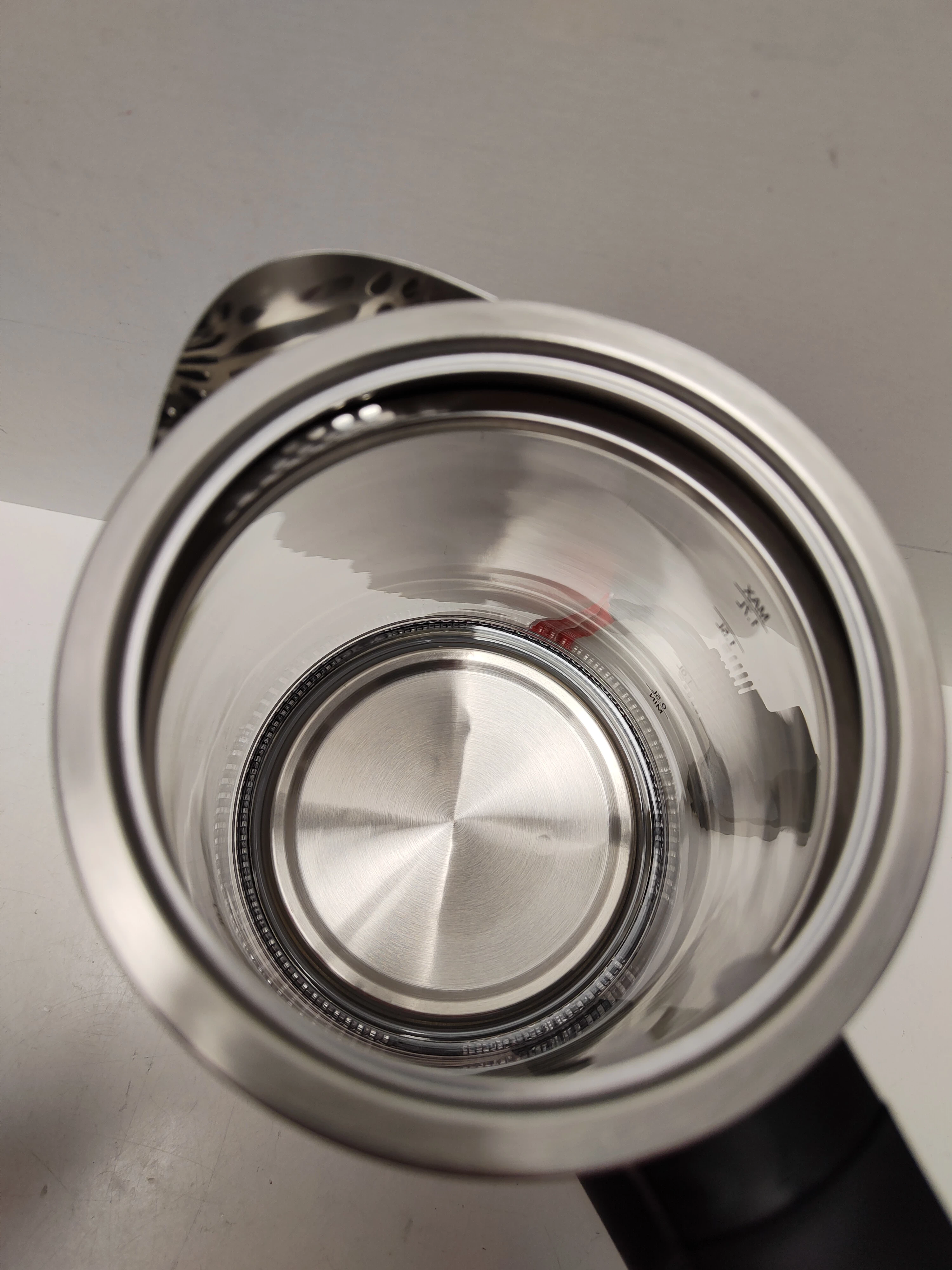 czajnik-elektryczny-material-szklo