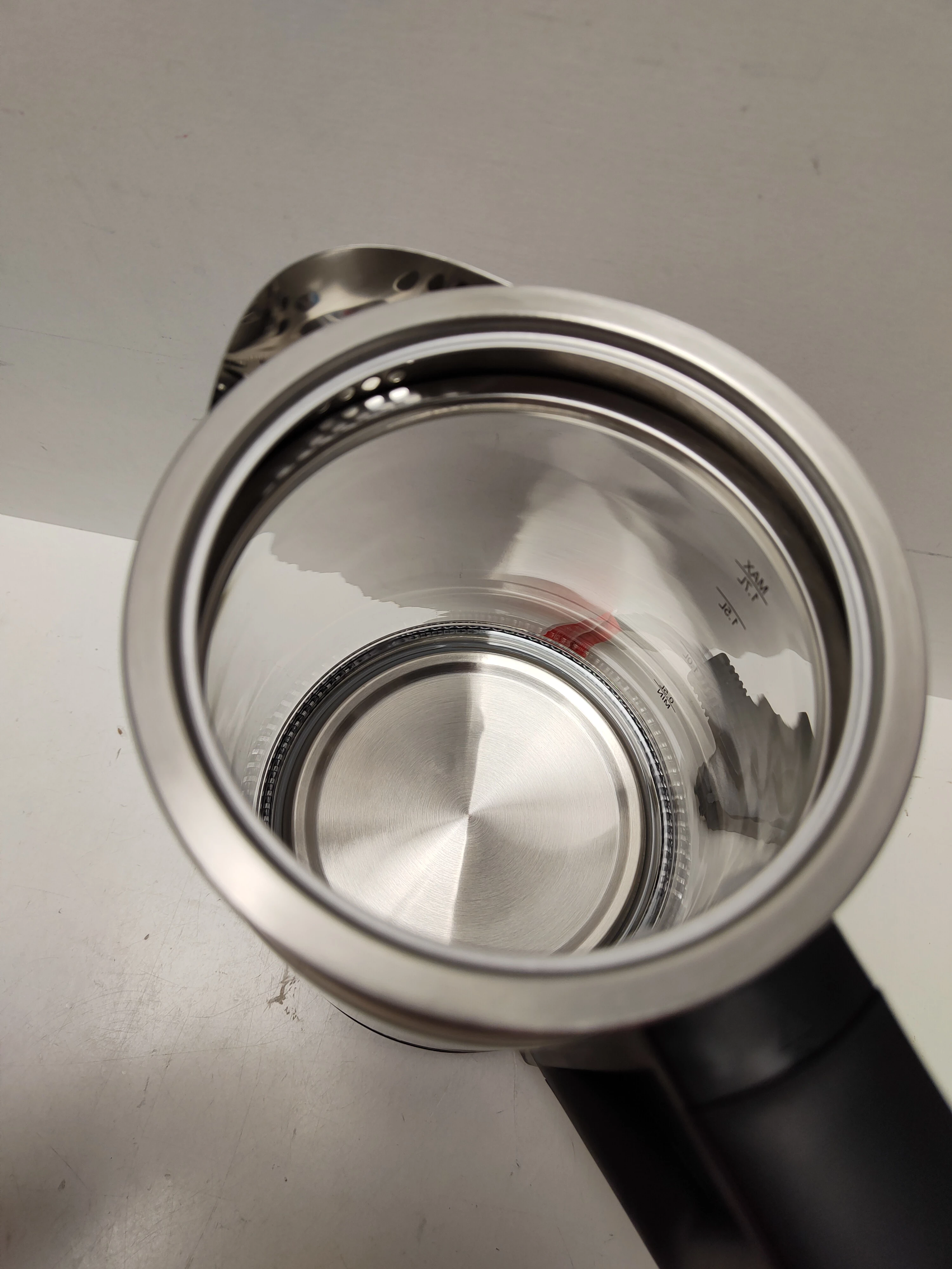 czajnik-elektryczny-kod-producenta-htr-5009