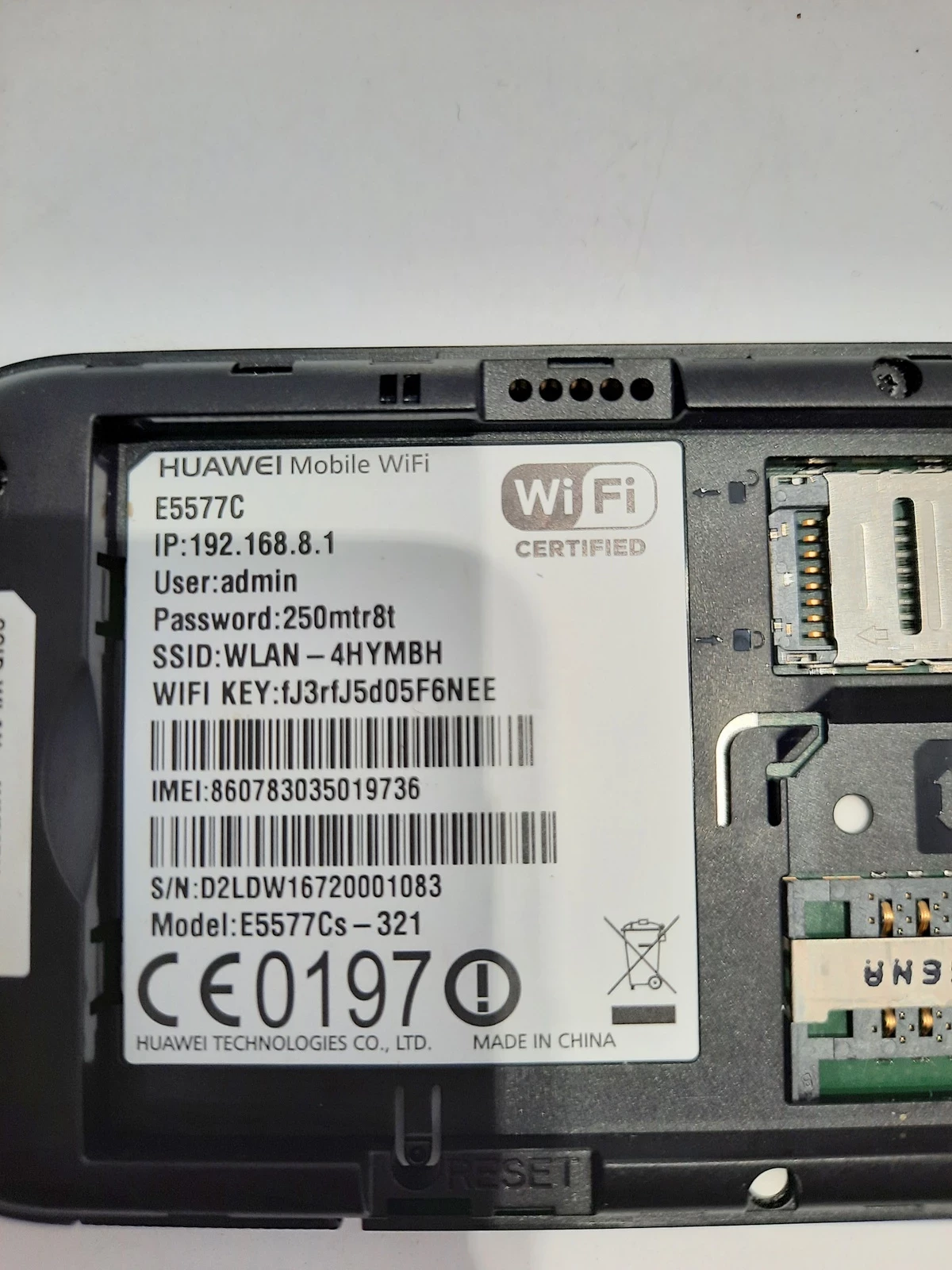 router-huawei-mobile-wifi-e5577cs-321-wbudowany-modem-4g-lte