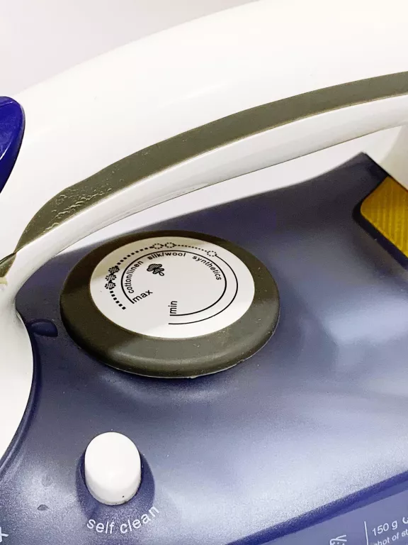 zelazko-singer-2200w-sng522-rodzaj-zelazka-parowe