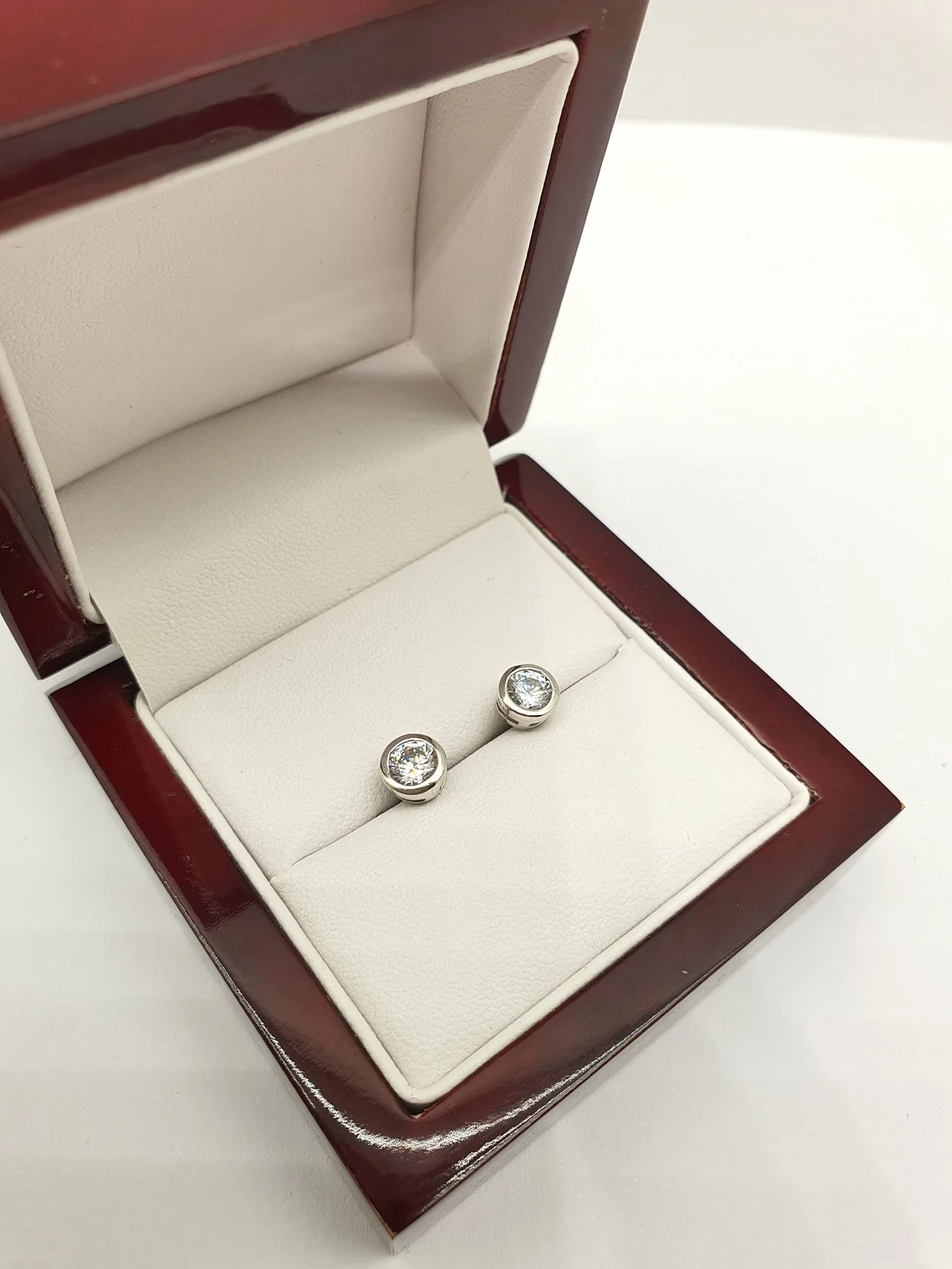 srebrne-klasyczne-kolczyki-14g-925-daszynskiego-22-wroclaw-gracja