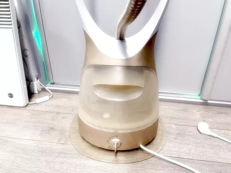 PAROWNICA DO UBRAŃ PHILIPS STEAMER COMFORTTOUCH