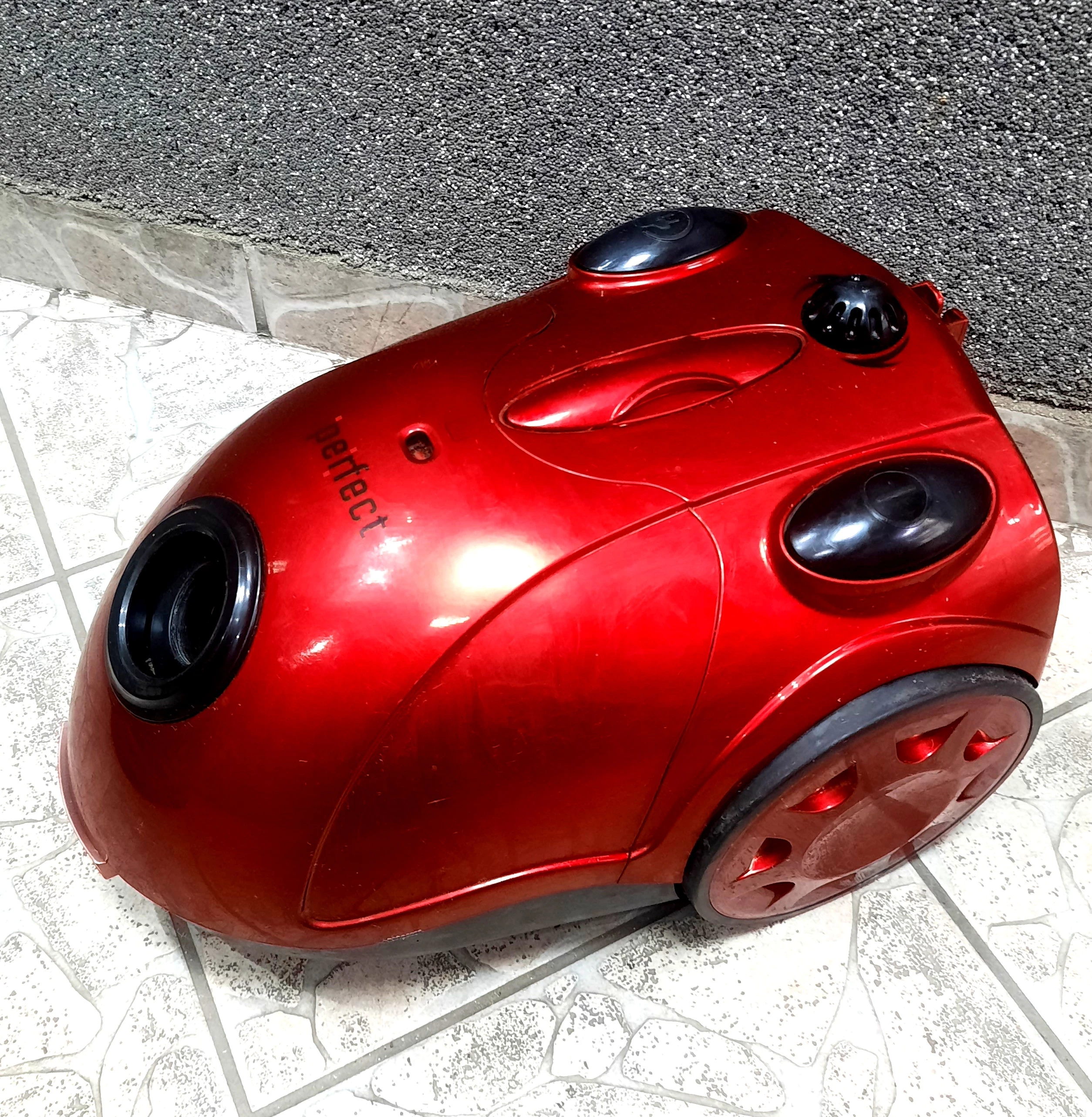 odkurzacz-perfect-czerwony-stan-uzywany