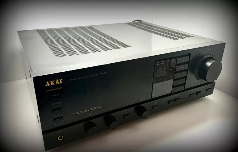 WZMACNIACZ AKAI AM-52