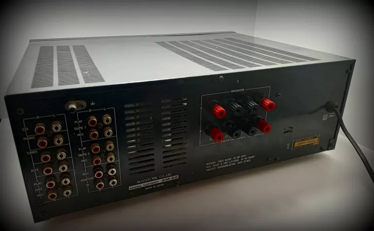 WZMACNIACZ AKAI AM-52