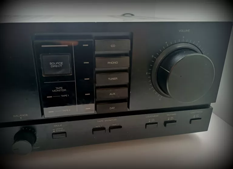 WZMACNIACZ AKAI AM-52