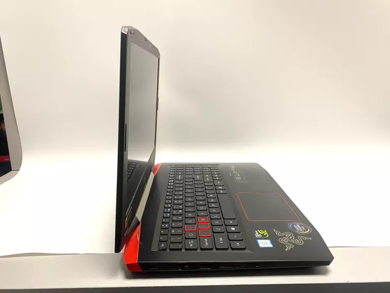 LAPTOP ACER ASPIRE VX 15 I5/16GB RAM/1000 GB DYSK