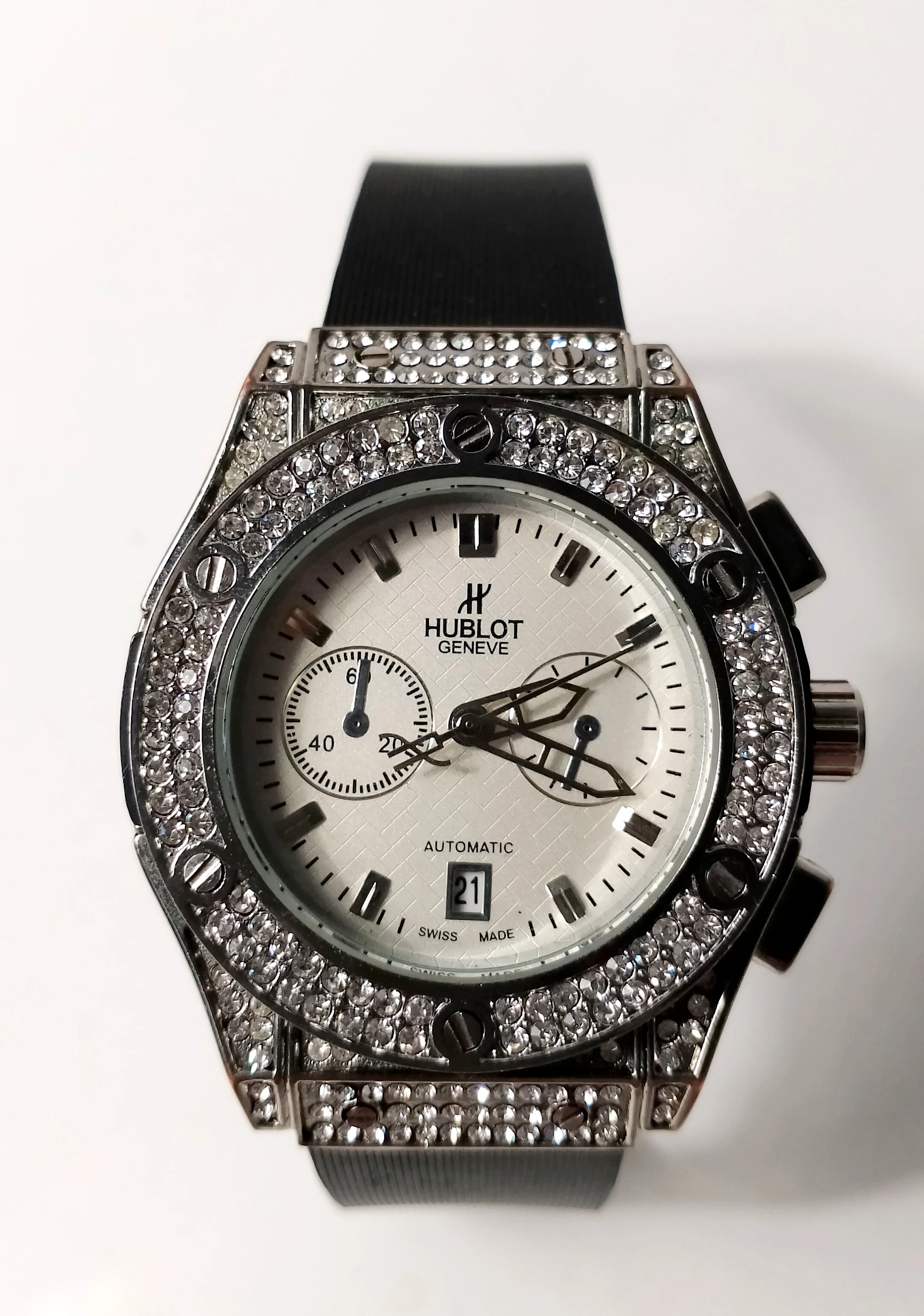 zegarek-damski-geneva-z-cyrkoniami-stan-uzywany