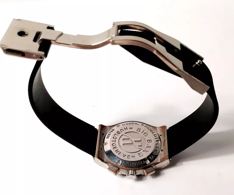 zegarek-damski-geneva-z-cyrkoniami-rodzaj-analogowe