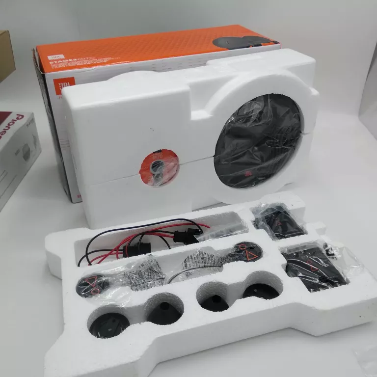 GŁOŚNIKI SAMOCHODOWE JBL STAGE3 607C