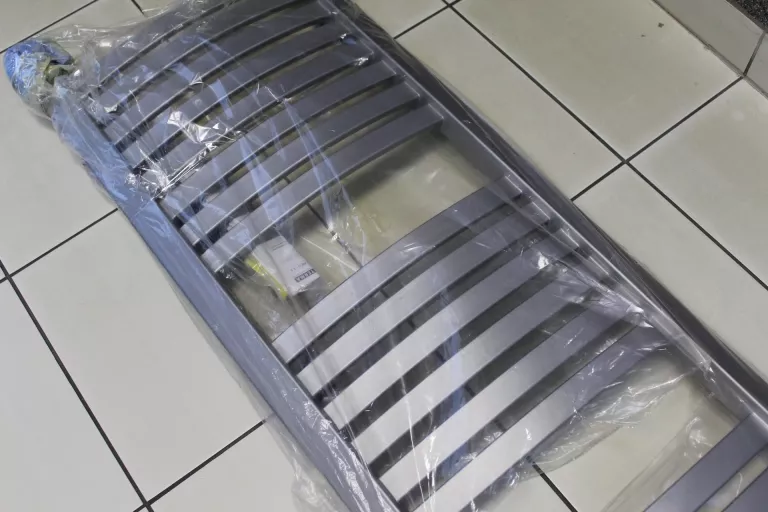 grzejnik-lazienkowy-terma-dexter-1220400-kolor-chrom