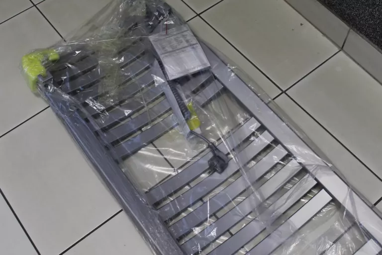 grzejnik-lazienkowy-terma-dexter-1220400-marka-terma