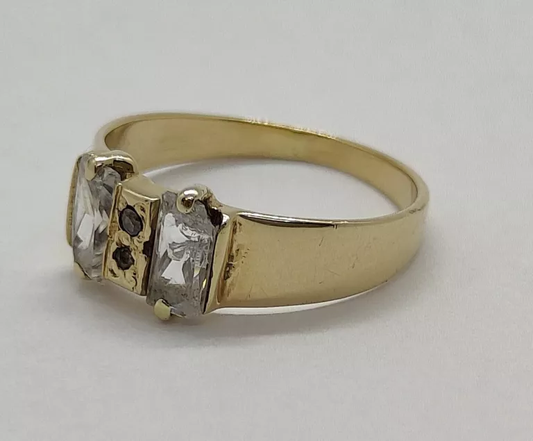 gustowny-zloty-pierscionek-z-cyrkoniami-238g585-material-zloto