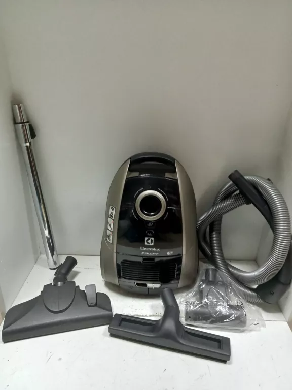 odkurzacz-electrolux-equipt-eeq30-akcesoria-al-wp-7c-pultusk