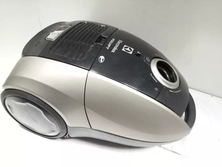 odkurzacz-electrolux-equipt-eeq30-akcesoria-kolor-dominujacy-bezowybrazowy