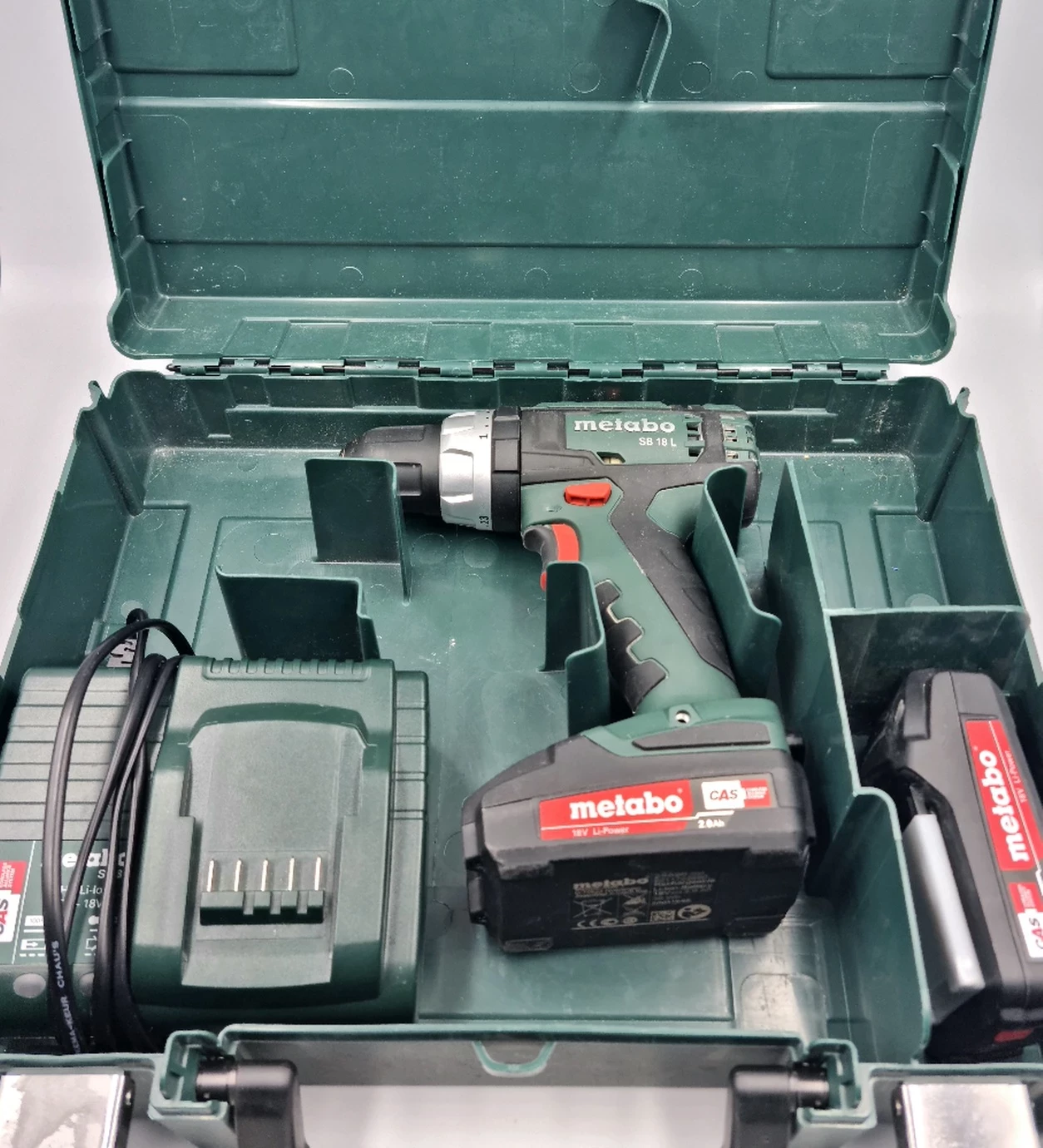 akumulatorowa-wiertarka-udarowa-sb-18-l-metabo-stan-uzywany