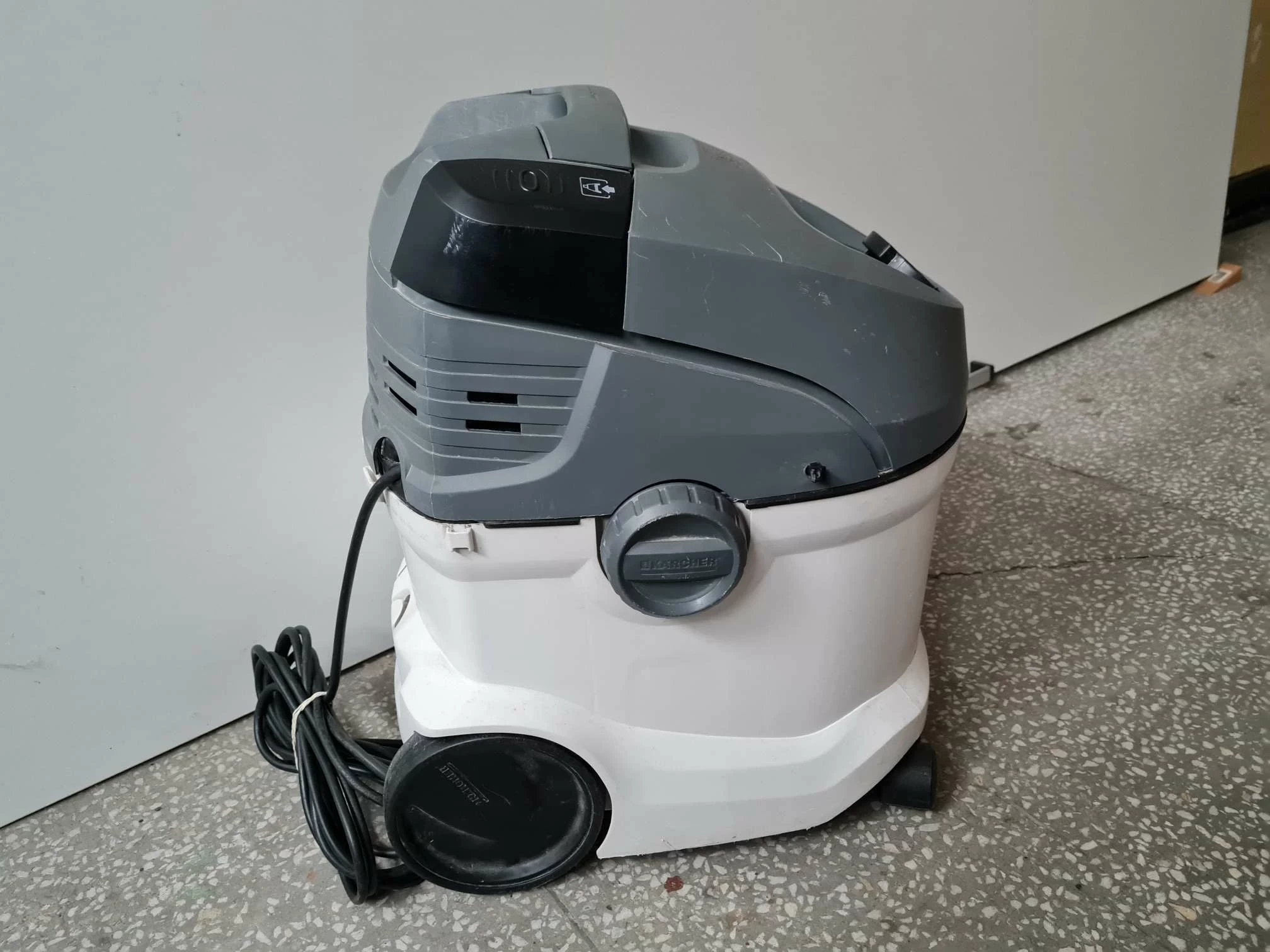 odkurzacz-pioracy-karcher-se-6100-1400w-4l-rodzaj-pioracy