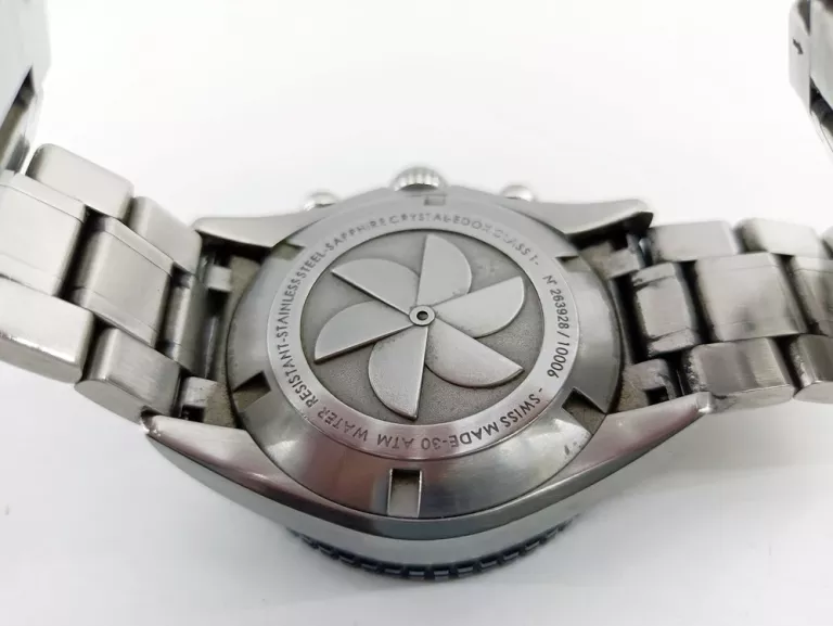 zegarek-edox-class-1-z-uszkodzeniem-mechanizm-kwarcowy