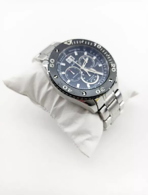 zegarek-edox-class-1-z-uszkodzeniem-funkcje-datownik