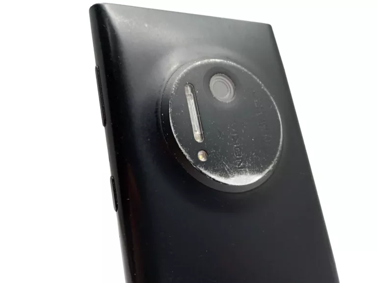 nokia-lumia-1020-909-2gb32gb-opis-przekatna-ekranu-45