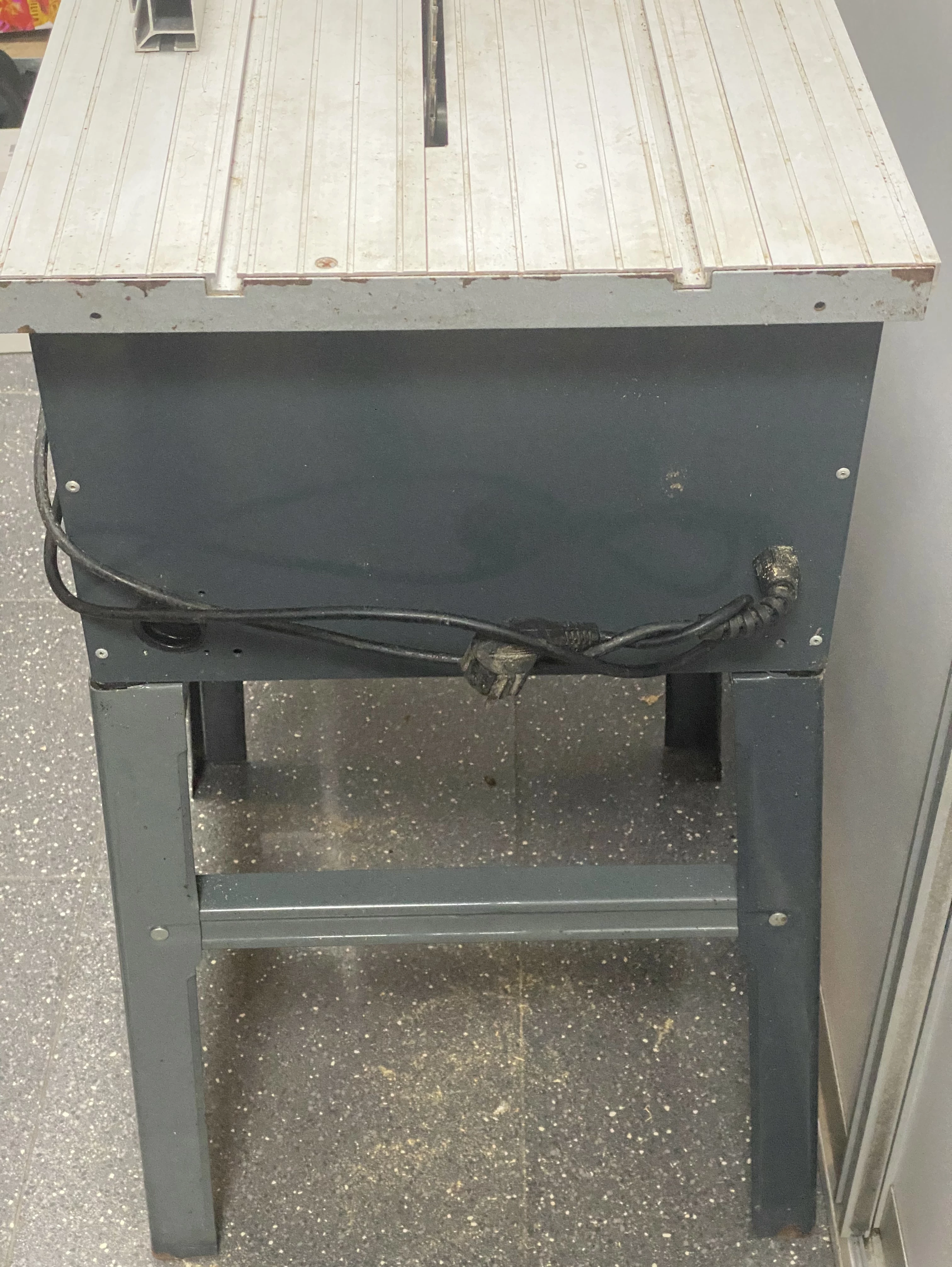 pila-stolowa-nutool-nts1500-1500w-maksymalna-moc-1500