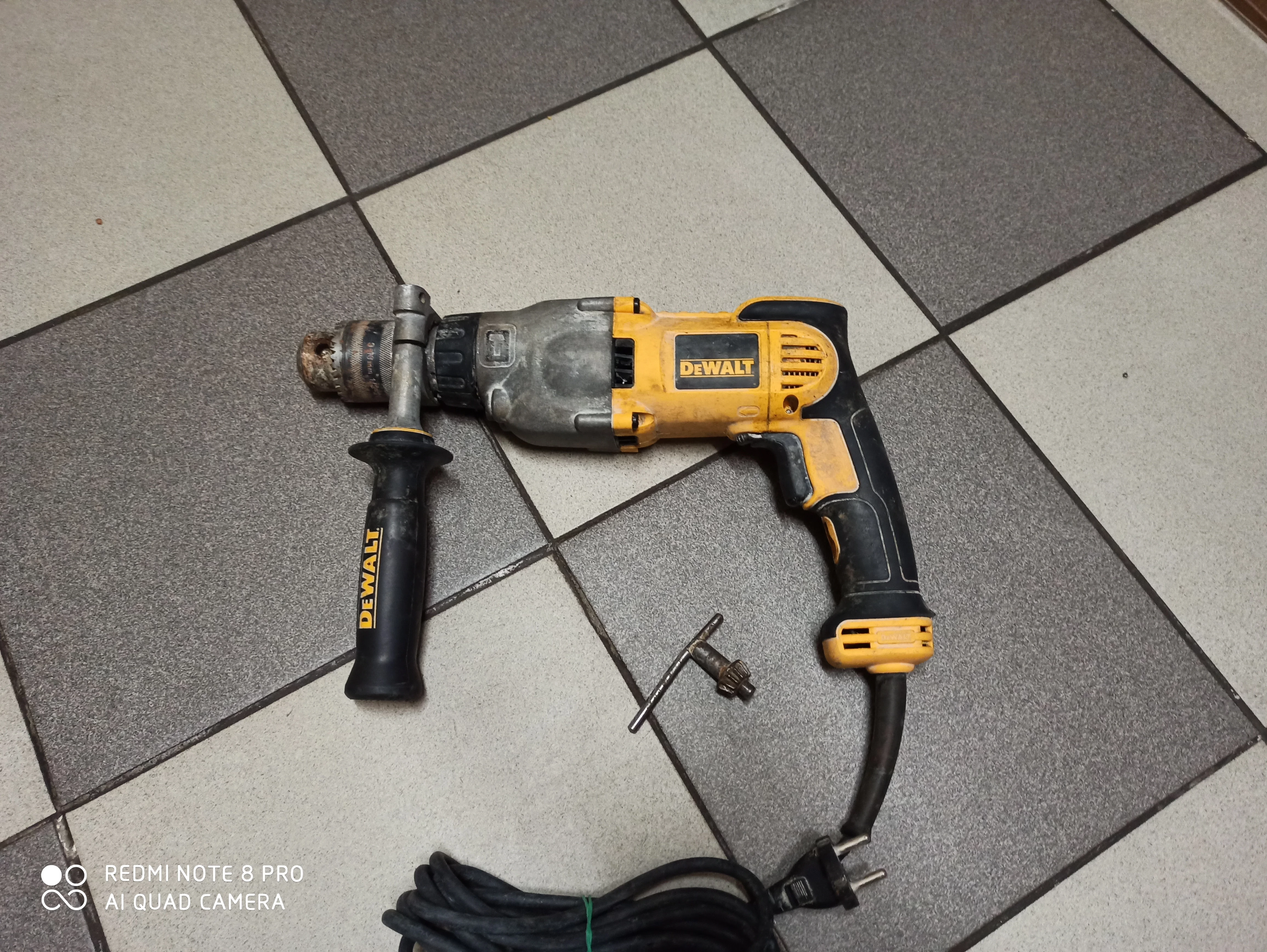 wiertarka-udarowa-dewalt-d21570-prochnika-13-lodz