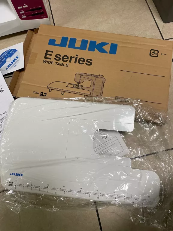 MASZYNA DO SZYCIA JUKI HZL-K65 + STOLIK POWIEKSZ,