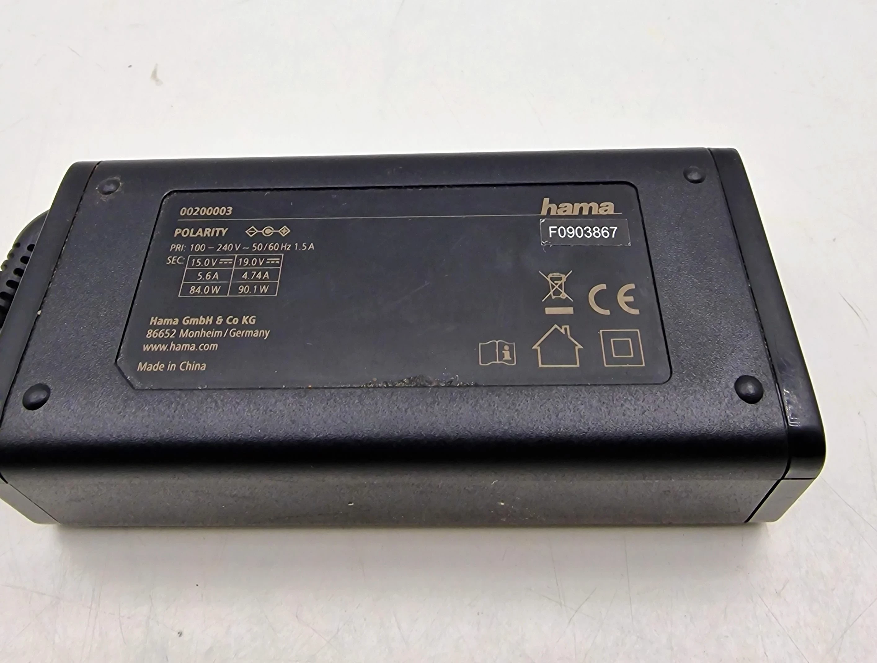 hama-zasilacz-uniwersalny-do-laptopa-12-22v-90w-kod-producenta-00200004