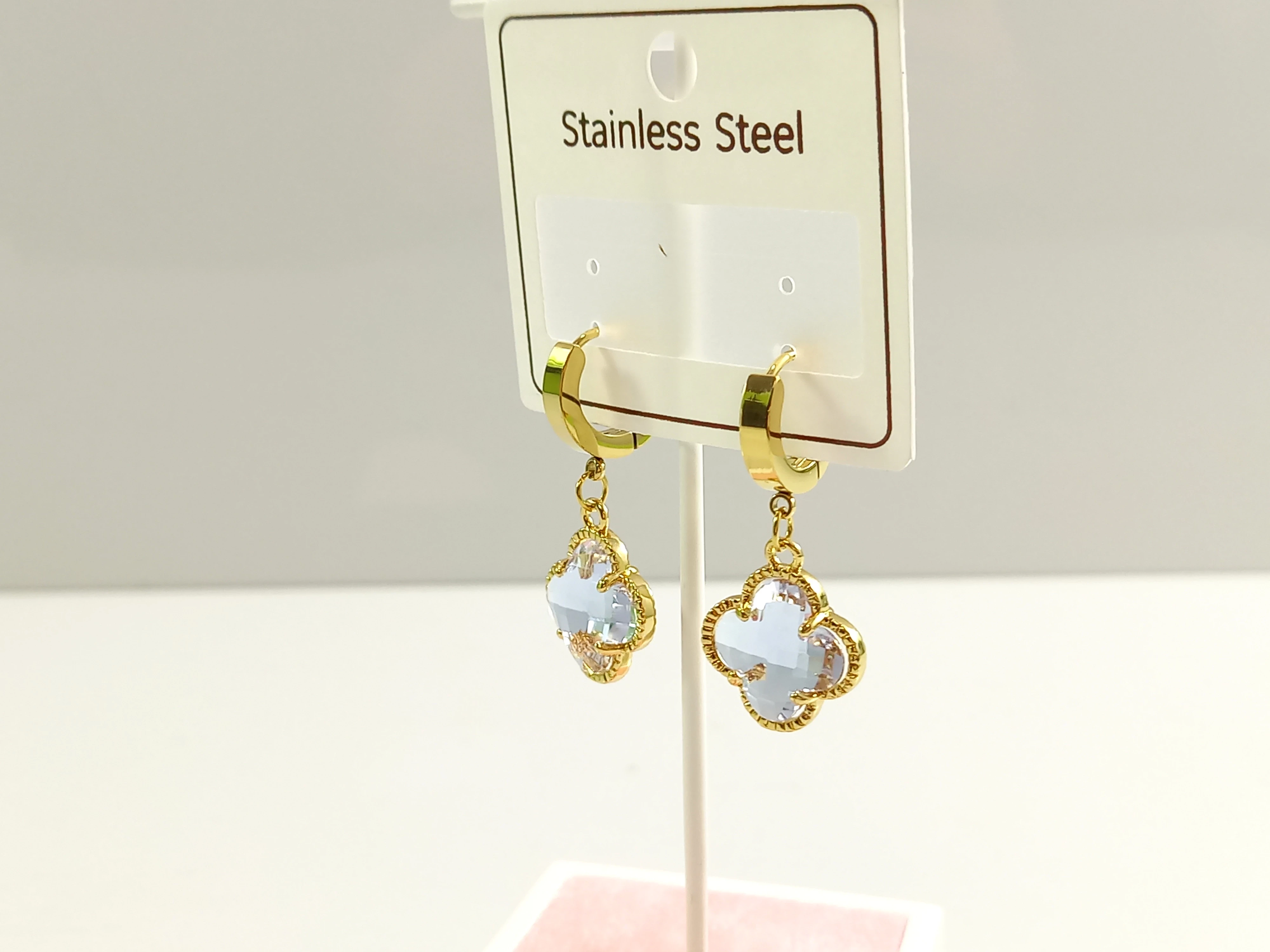 kolczyki-stal-pozlacana-wiszacy-kwiat-stan-11323-2