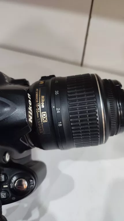 NIKON D3000 S