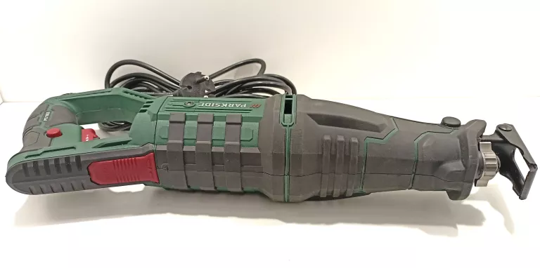 parkside-pila-szablasta-pfs710-d3-710w-na-czesci-glebokosc-ciecia-w-drewnie-160