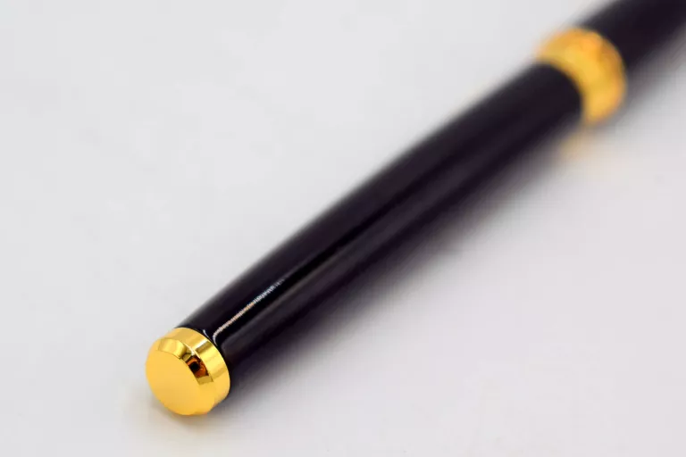 PIÓRO S.T. DUPONT PARIS 750 18K M LINE D