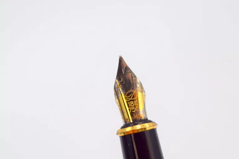 PIÓRO S.T. DUPONT PARIS 750 18K M LINE D