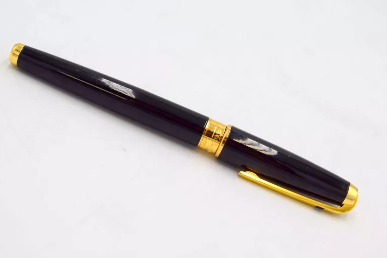 PIÓRO S.T. DUPONT PARIS 750 18K M LINE D