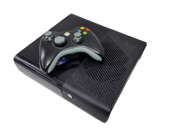 KONSOLA XBOX 360