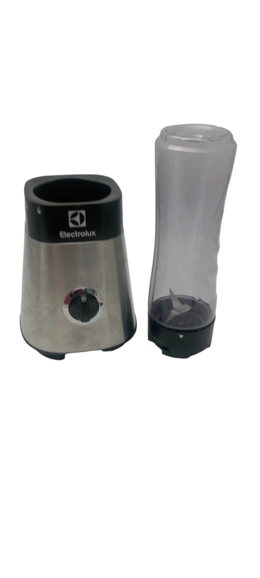 blender-sportowy-elektrolux-esb-2700-kolor-dominujacy-srebrnyszary