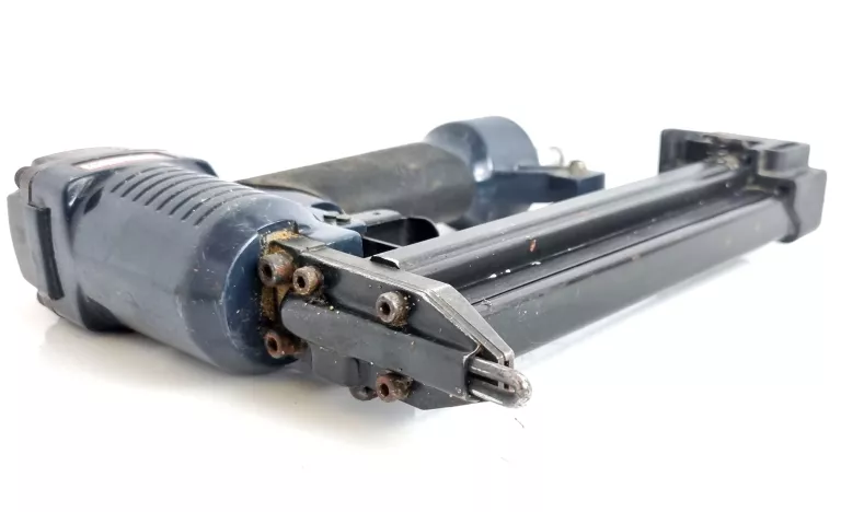 GWOŹDZIARKA PNEUMATYCZNY ROCKWORTH AR2581-PL