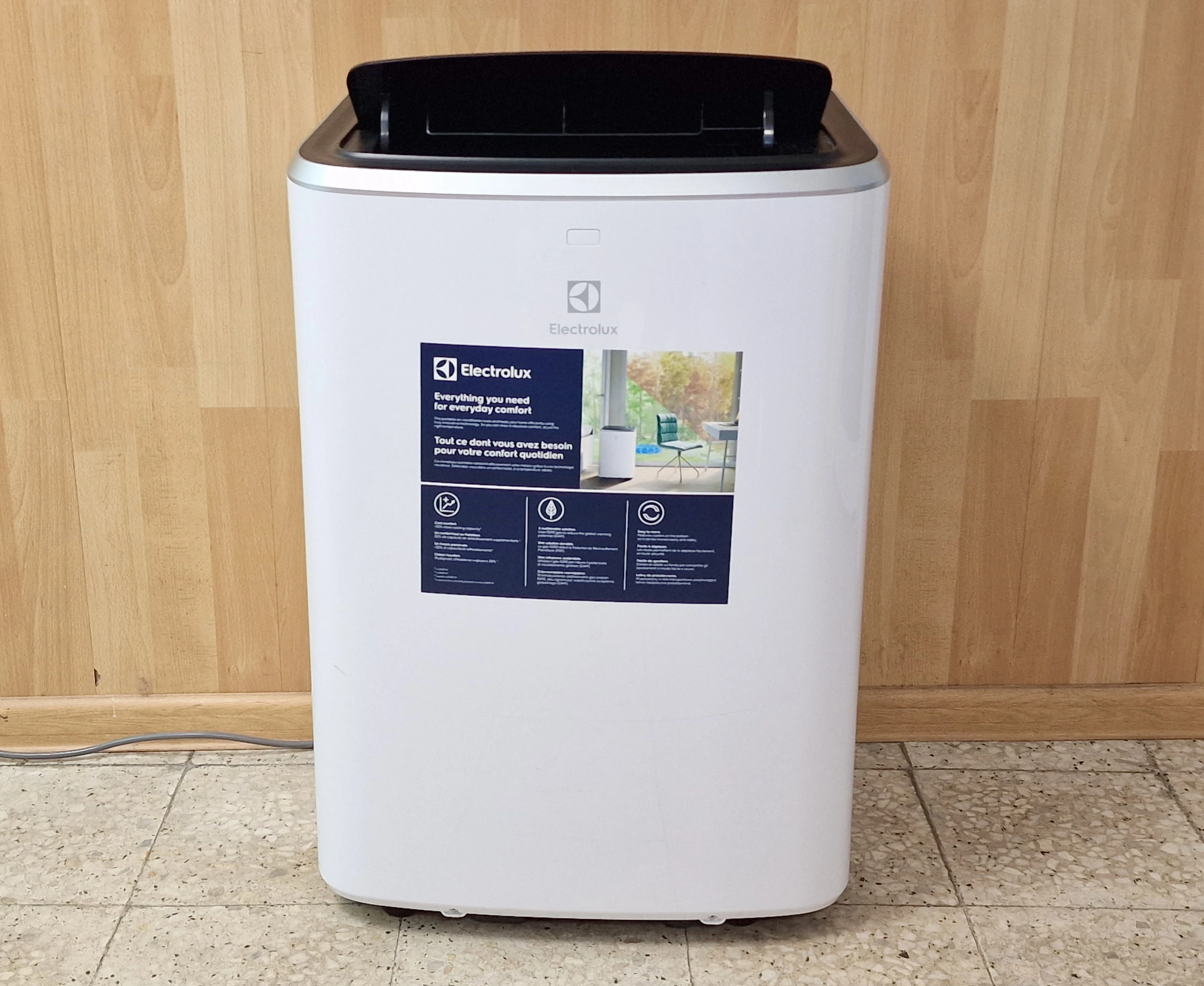 klimatyzator-przenosny-elektrolux-exp34u338hw-ean-gtin-7332543587636