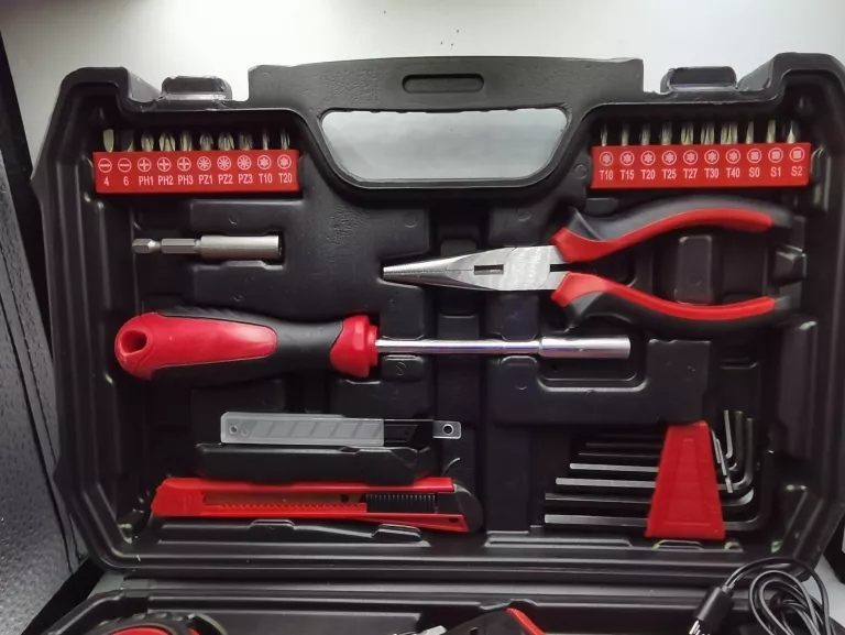 ZESTAW NARZĘDZI MINIWKRĘTARKA TOOLTEC 3,6V