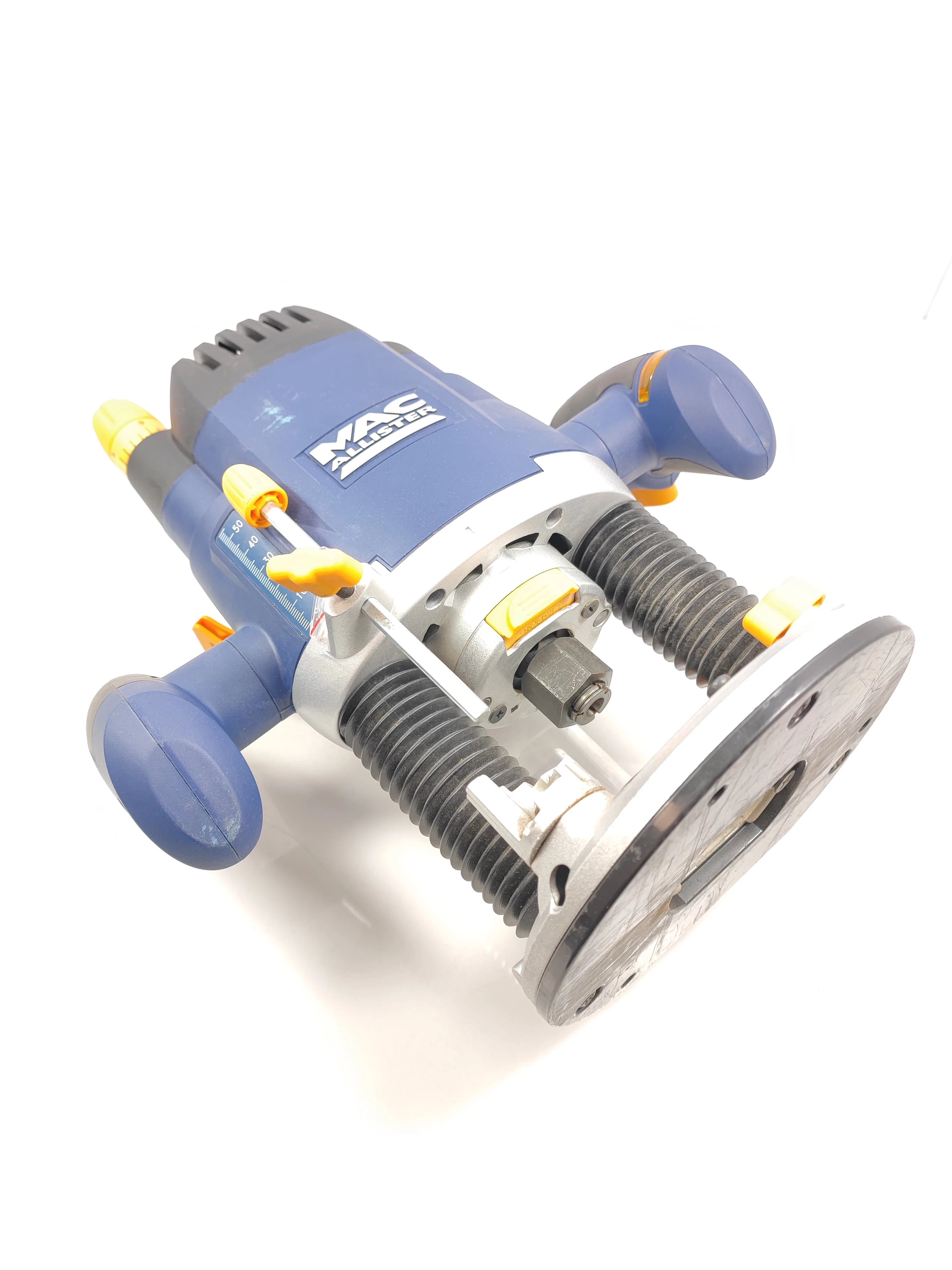 frezarka-macallister-mro-1500w-walizka-kod-producenta-macallister-mro-1500w