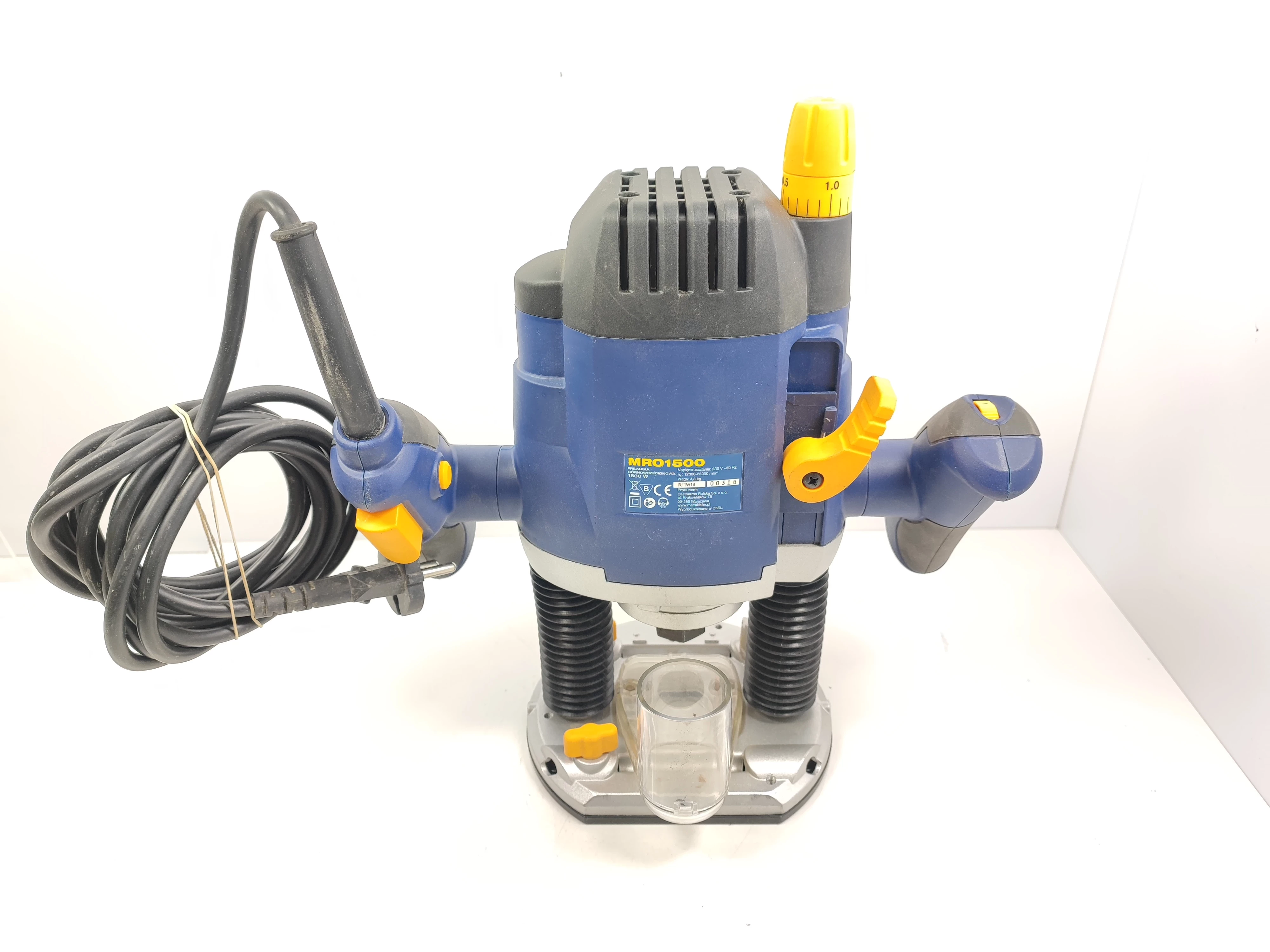 frezarka-macallister-mro-1500w-walizka-zasilanie-sieciowe