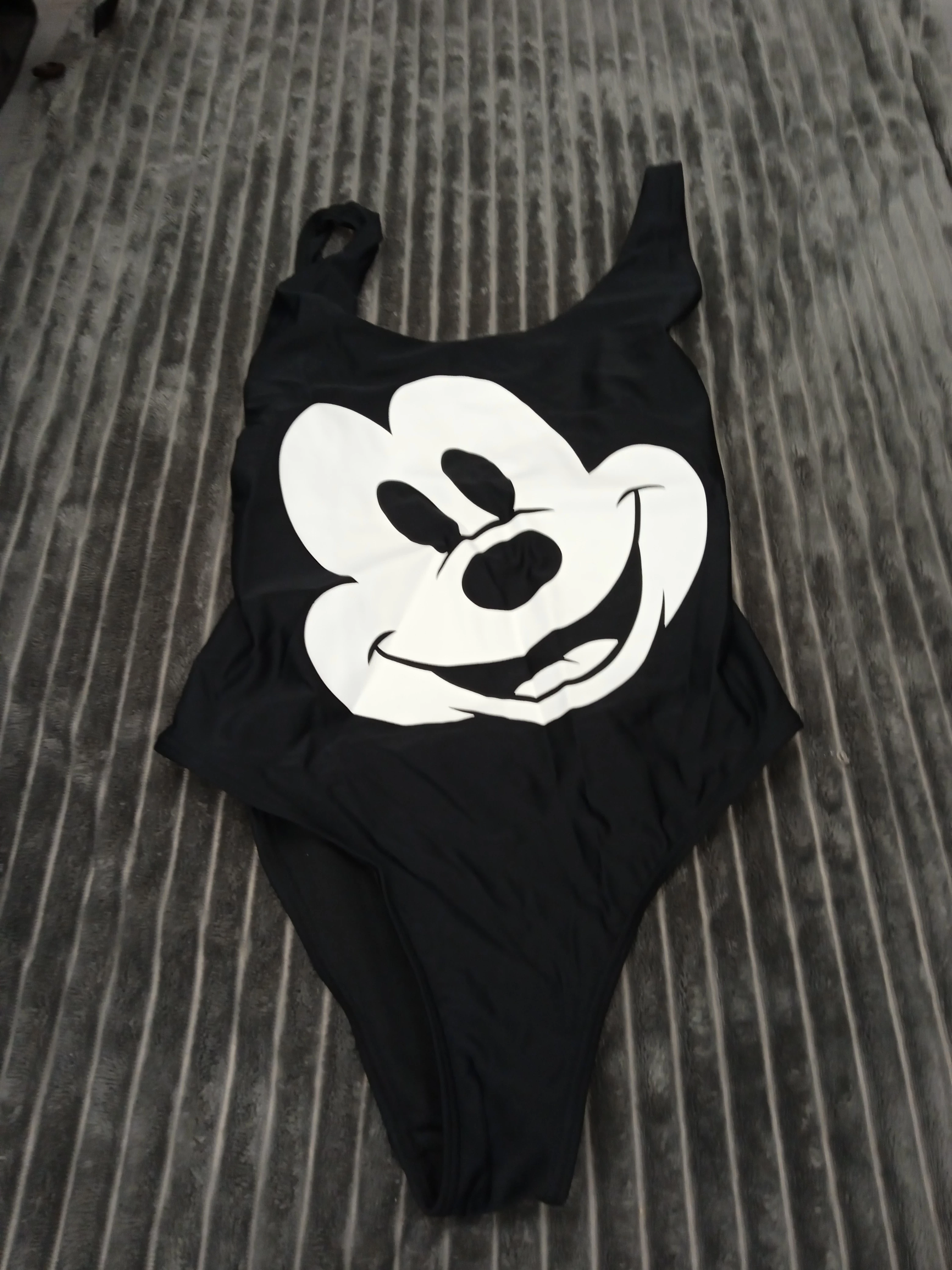 cropp-stroj-kapielowy-disney-rozmm-stan-uzywany