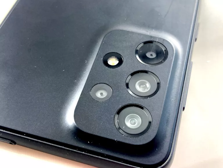 telefon-samsung-galaxy-a33-5g-jak-nowy-wbudowana-pamiec-128-gb