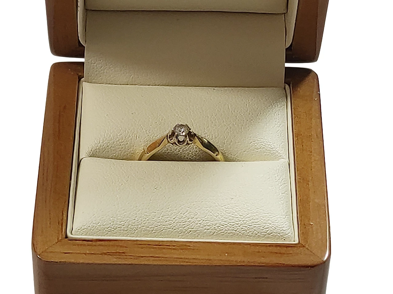 zloty-pierscionek-z-cyrkonia-585-166g-r-10-rozmiarsrednica-wew-mm-372-10