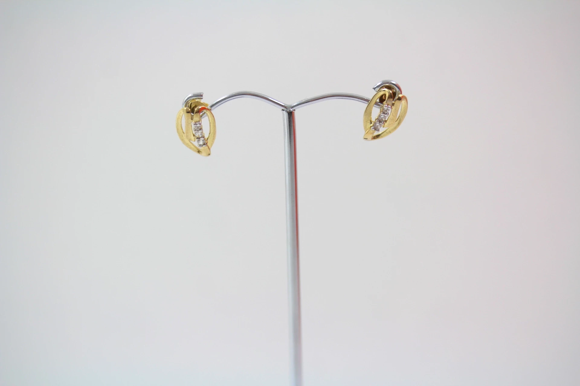 piekne-nowe-zlote-kolczyki-333-cyrkonie-sztyft-kolor-dominujacy-205826-225106