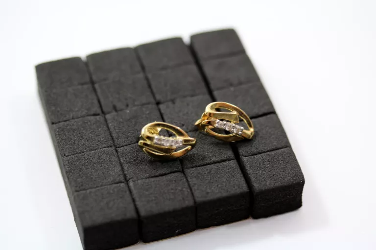 piekne-nowe-zlote-kolczyki-333-cyrkonie-sztyft-rodzaj-2205-2